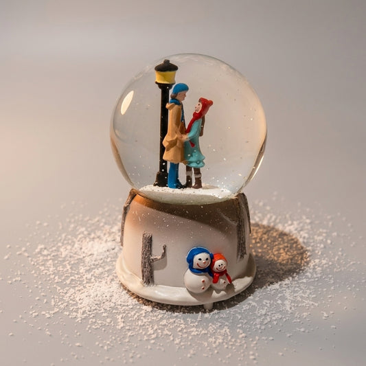 Winter Romance - Snow Globe